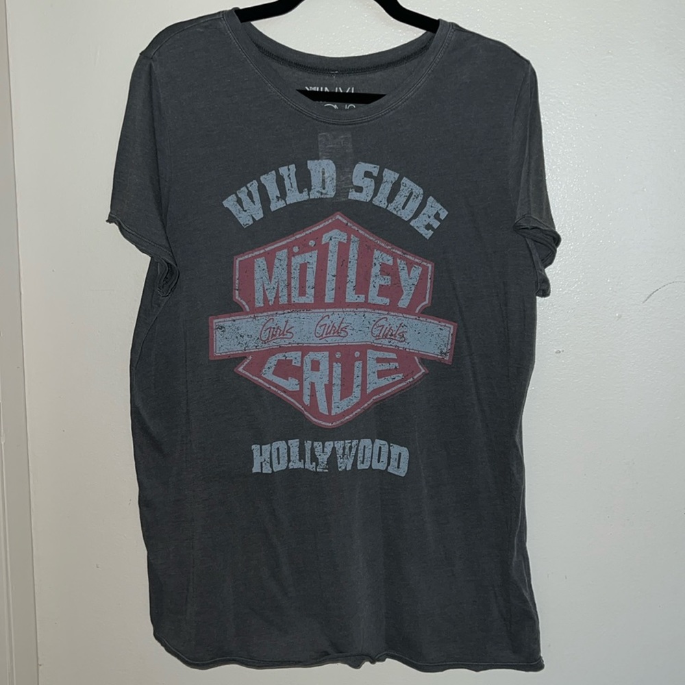 TORRID Black Wash Motley Crue Tee Size 1
